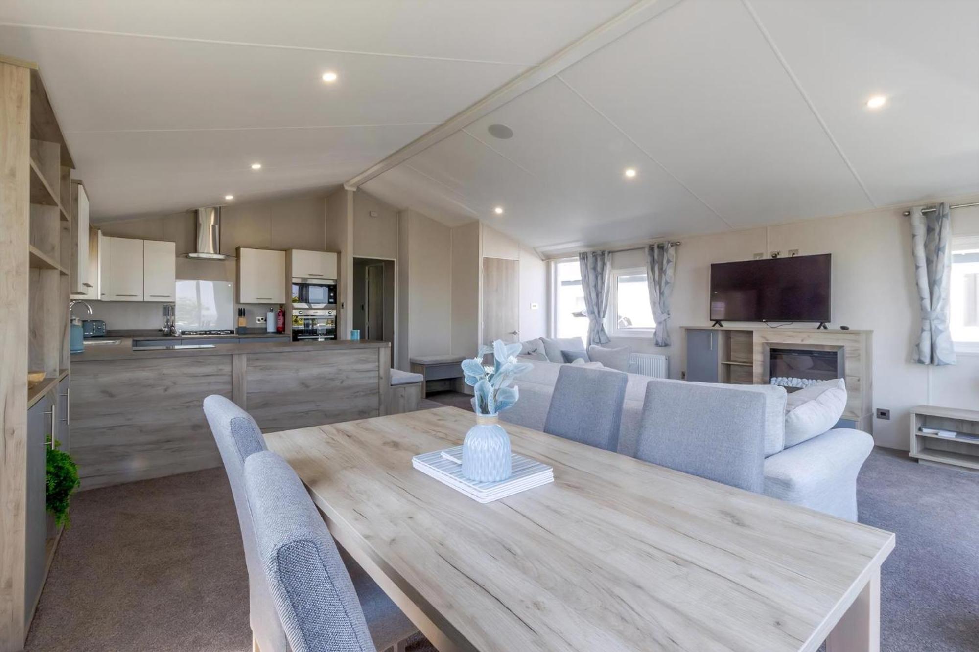 Stunning 6 Berth Lodge With Full Sea Views In Suffolk Ref 68007Cr Лоустофт Экстерьер фото