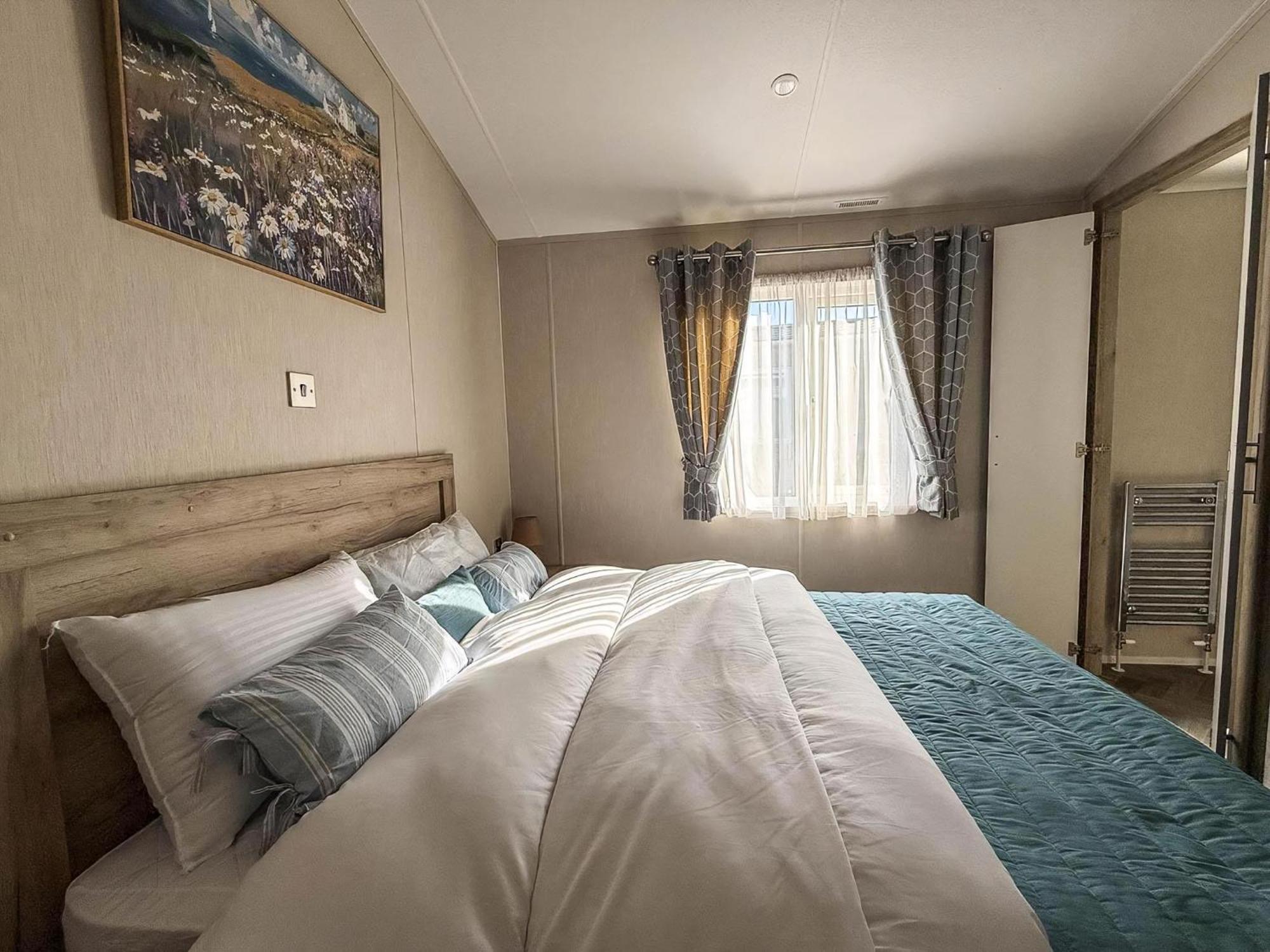 Stunning 6 Berth Lodge With Full Sea Views In Suffolk Ref 68007Cr Лоустофт Экстерьер фото