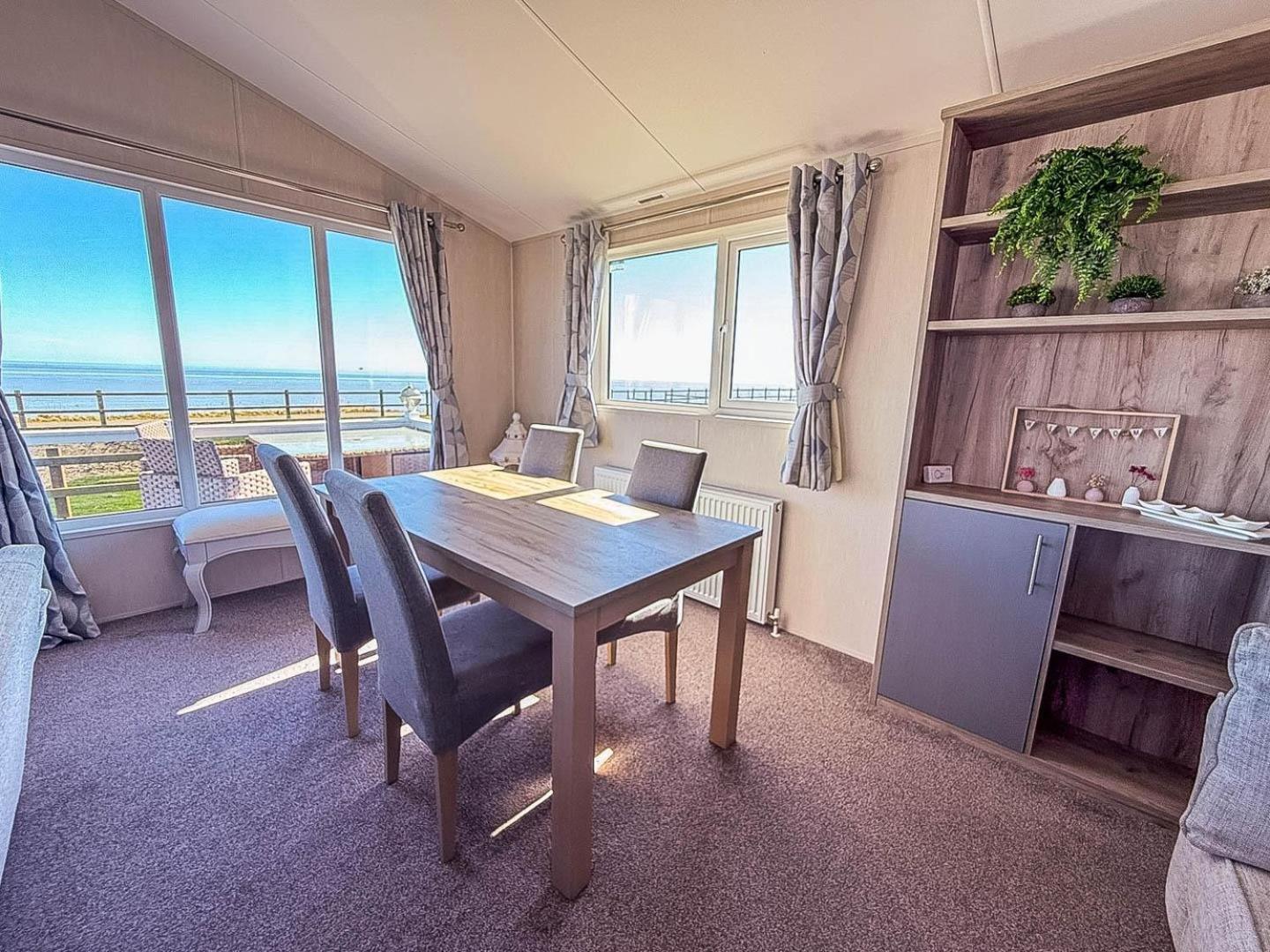 Stunning 6 Berth Lodge With Full Sea Views In Suffolk Ref 68007Cr Лоустофт Экстерьер фото